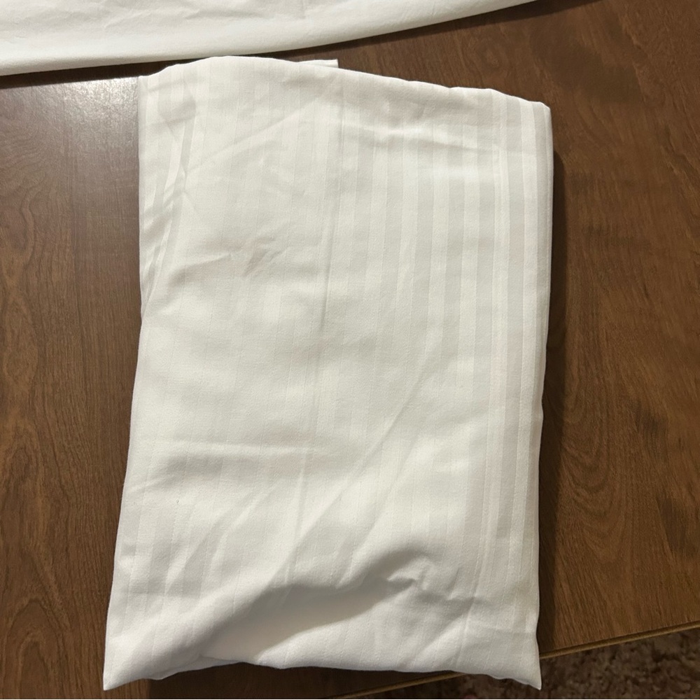 Queen size flat sheet - Picture 2 of 5